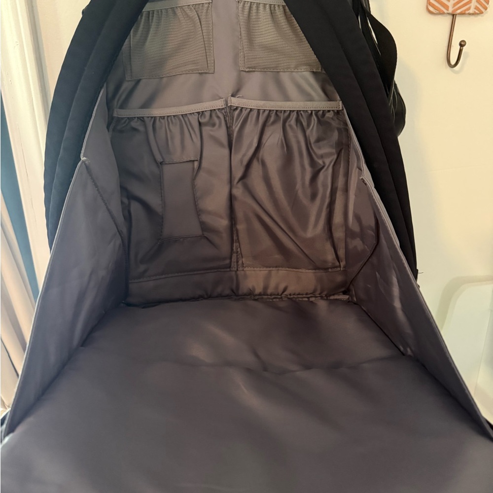 BEIS Ultimate Diaper Bag - Picture 4 of 5